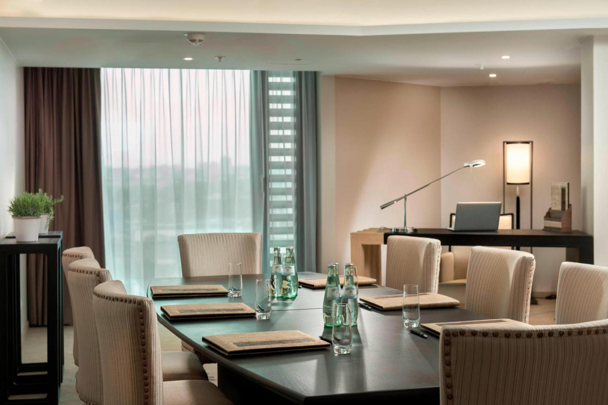 Delta Hotels By Marriott Frankfurt Offenbach Exterior foto